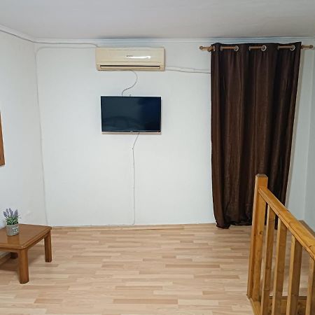 Two-Storey Maisonette Next To The Port Mantouki Luaran gambar