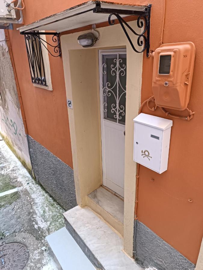 Two-Storey Maisonette Next To The Port Mantouki Luaran gambar